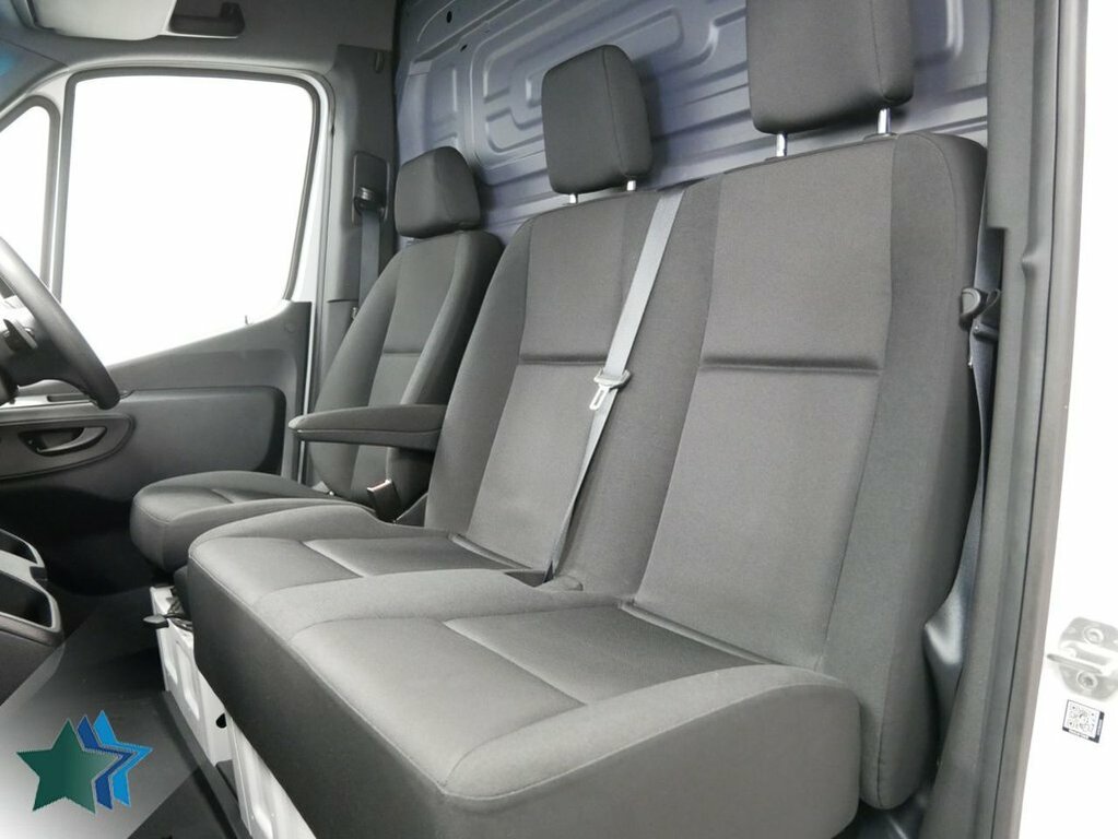 Mercedes-Benz eSprinter Mpv White #4