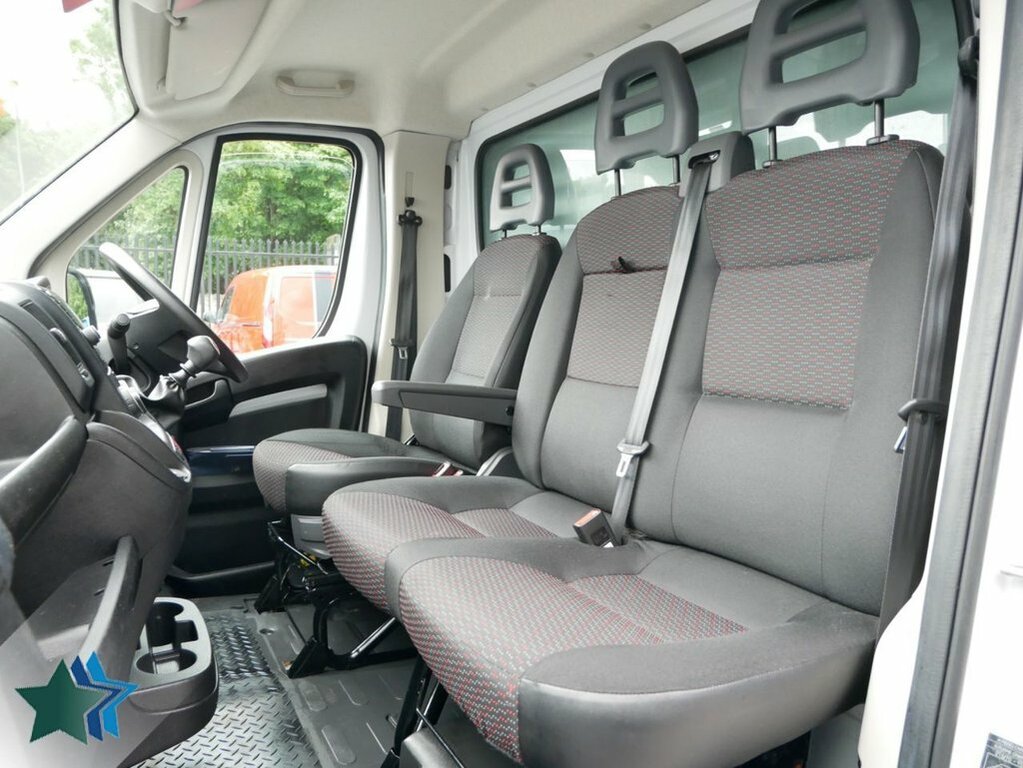 Peugeot Boxer 2.2L Bluehdi 335 Built For Business Low Floor Luto White #3