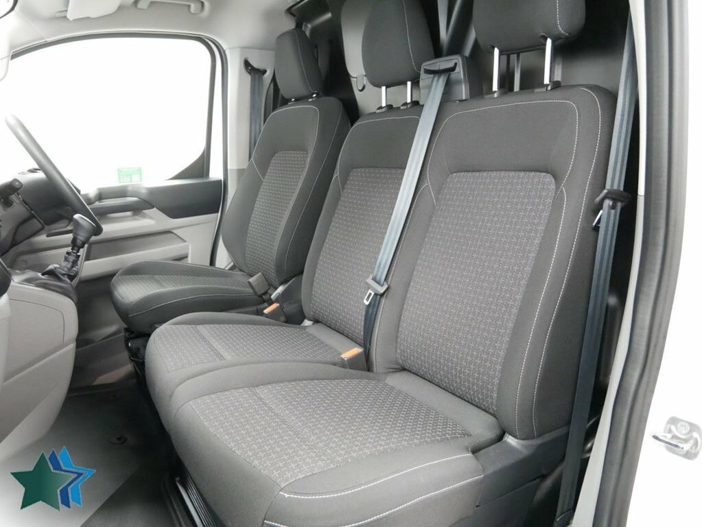 Ford Transit Custom 2L 2.0 320 Ecoblue Trend Panel Van Manu WR25KYW White #5