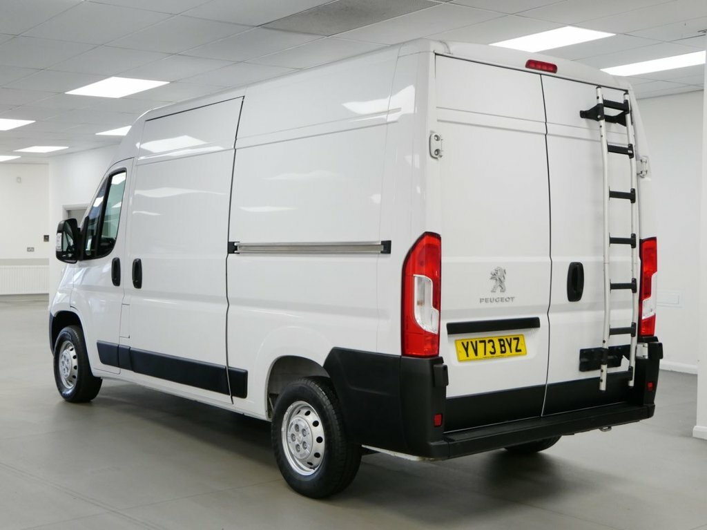 Peugeot Boxer 2.2L Bluehdi 335 Professional Premium Panel Van YV73BYZ White #6