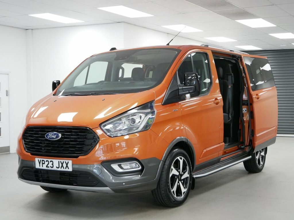 Ford Transit Custom 2L 2.0 320 Ecoblue Active Crew Van Double Cab YP23JXX Orange #3