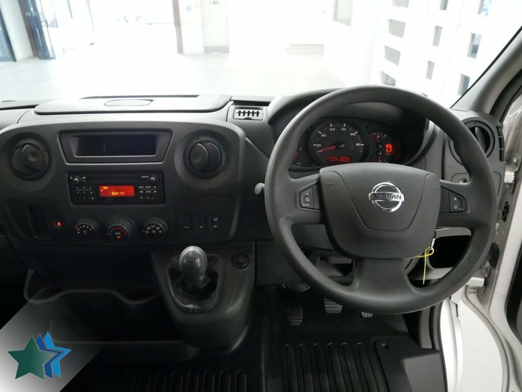 Nissan NV400 2.3L Dci 35 Se Panel Van Fwd L2 Silver #4