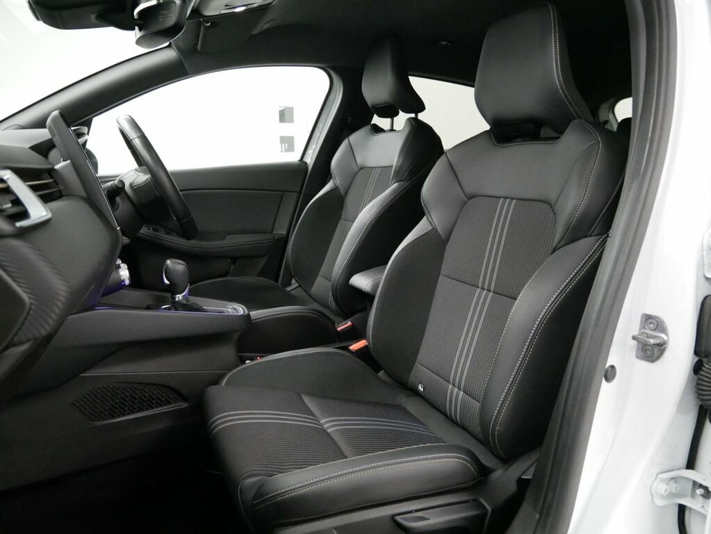 Renault Clio 1.6L E-tech E-tech Engineered Hatchback MJ73UPM White #4