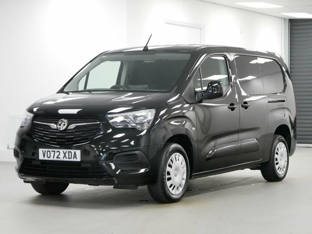 Vauxhall Combo 1.5L Turbo D 2300 Pro Panel Van 6Dr Black