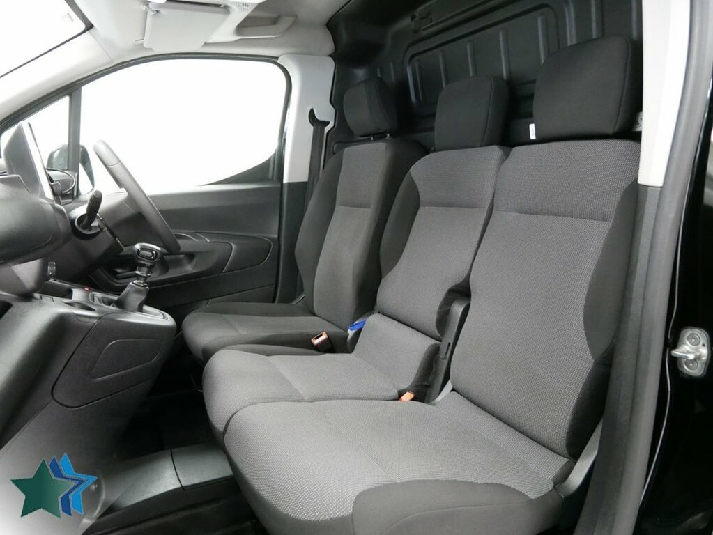 Vauxhall Combo 1.5L Turbo D 2300 Pro Panel Van 6Dr VO72XDA Black #3