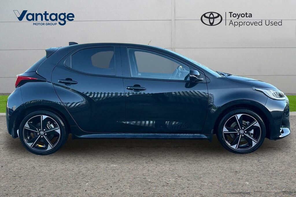 Toyota Yaris 1.5 Vvt-h Excel E-cvt Euro 6 Ss YG75NNC Black #2