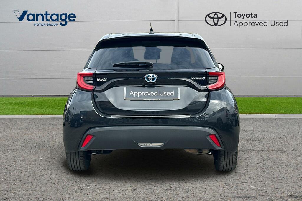 Toyota Yaris 1.5 Vvt-h Design E-cvt Euro 6 Ss YE75EVB Black #4