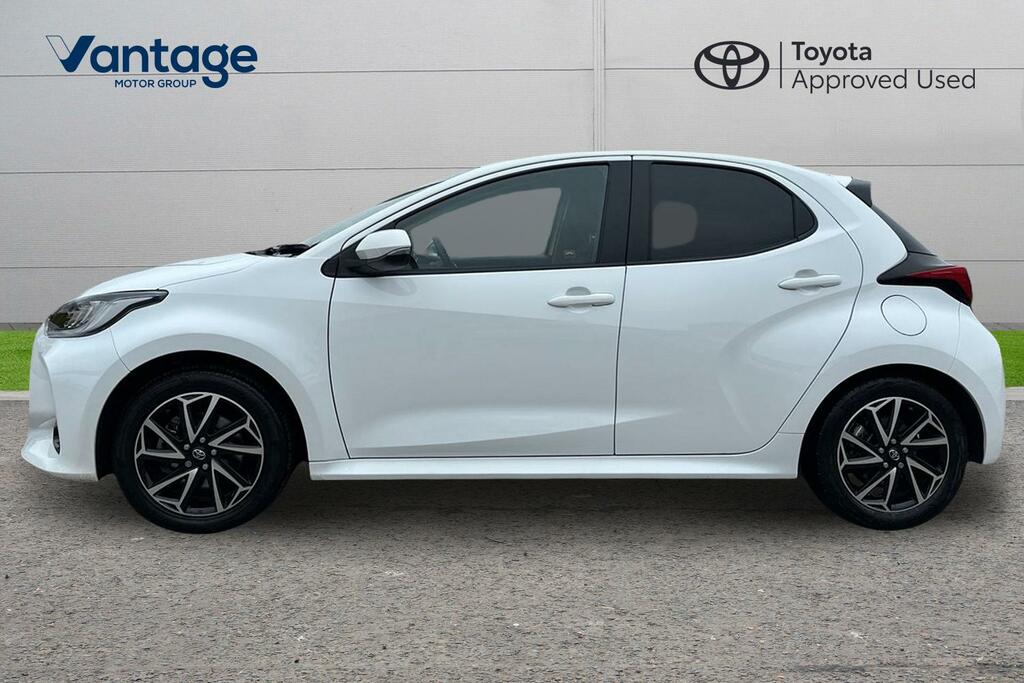 Toyota Yaris 1.5 Vvt-h Design E-cvt Euro 6 Ss YF73HUZ White #6