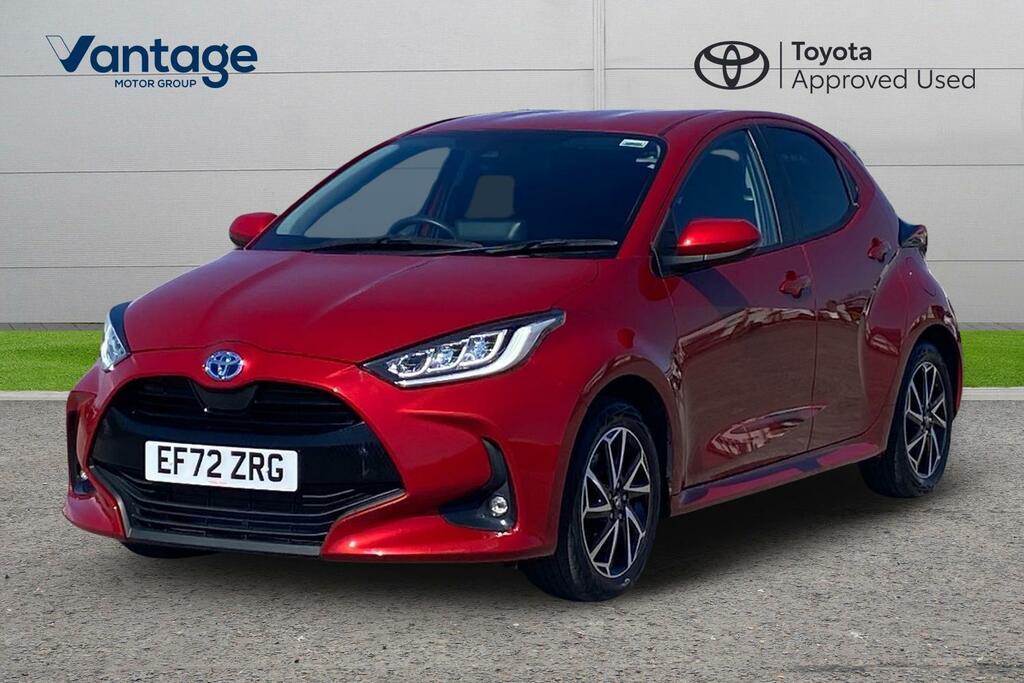Toyota Yaris 1.5 Vvt-h Design E-cvt Euro 6 Ss EF72ZRG Red #3