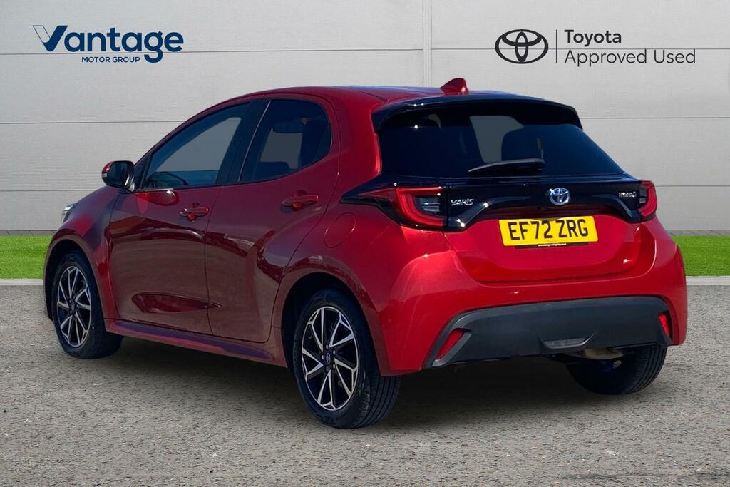 Toyota Yaris 1.5 Vvt-h Design E-cvt Euro 6 Ss EF72ZRG Red #4