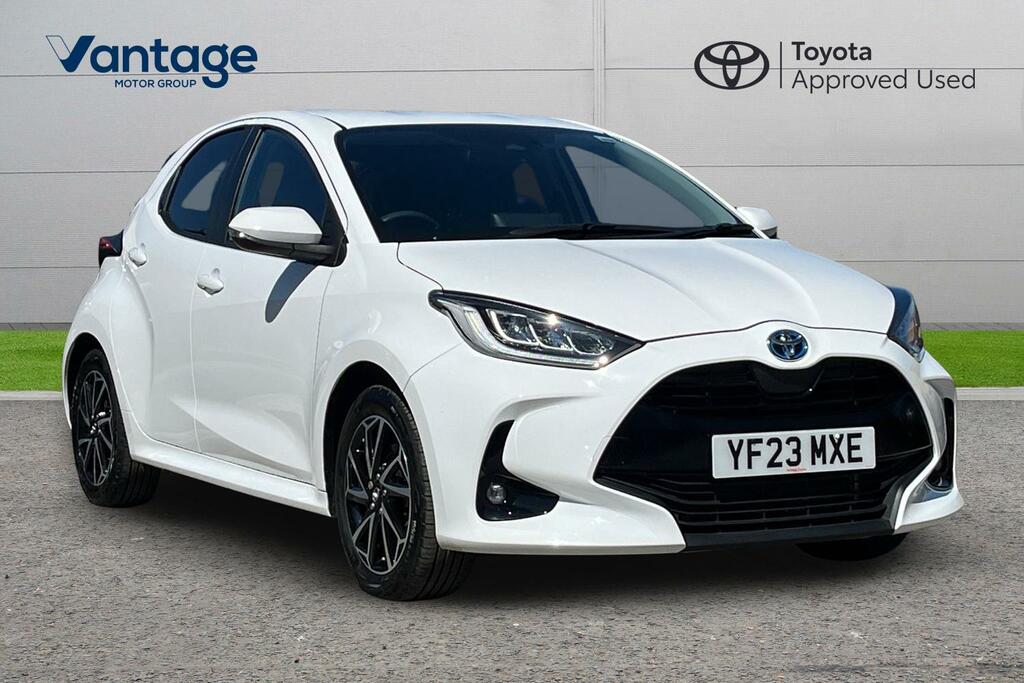 Toyota Yaris 1.5 Vvt-h Design Hatchback Hybrid E-cvt White