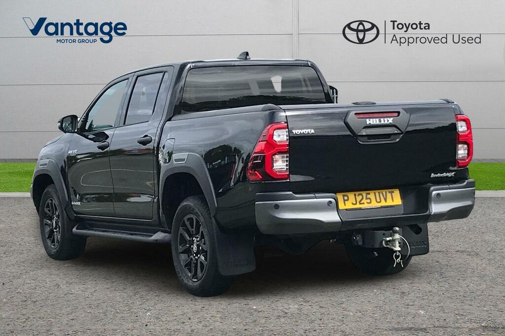 Toyota HILUX 2.8 D-4d-h Invincible X 4Wd Euro 6 PJ25UVT Black #4