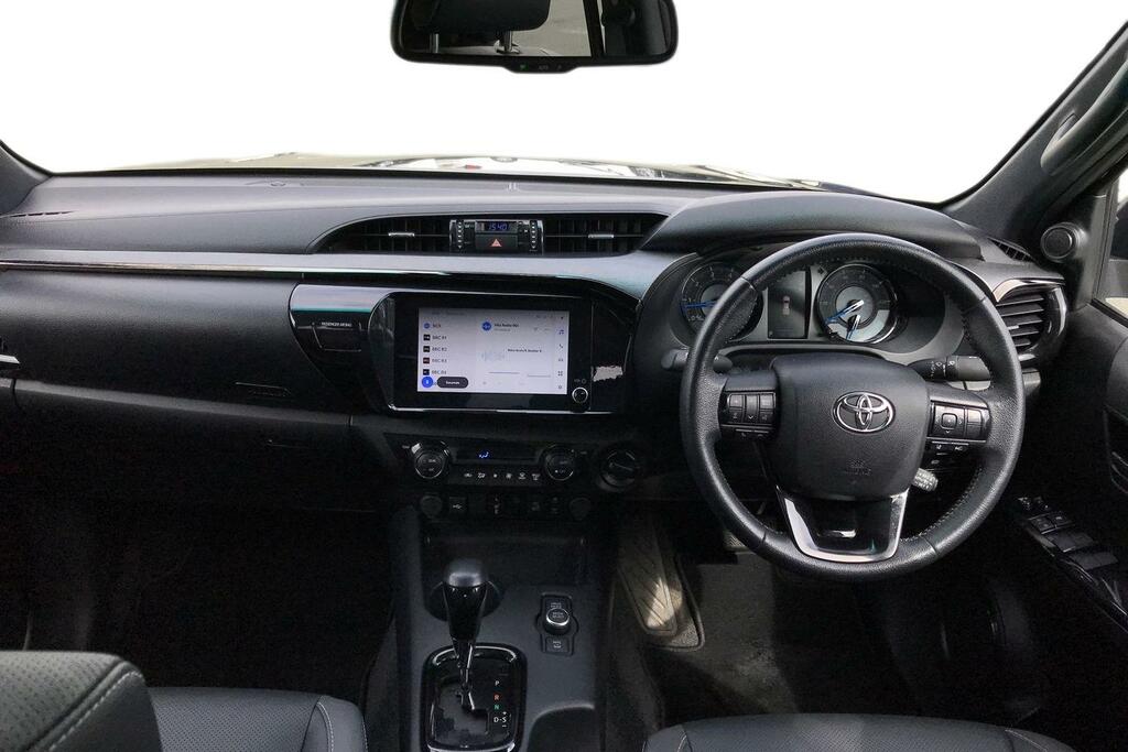 Toyota HILUX 2.8 D-4d-h Invincible X 4Wd Euro 6 PJ25UVT Black #6