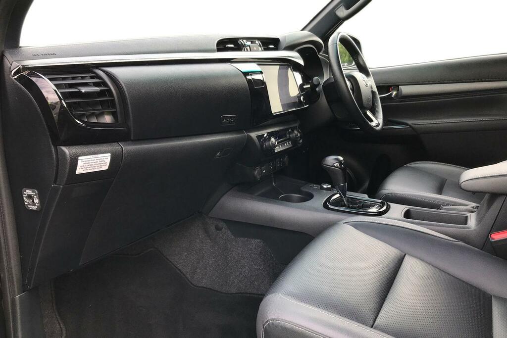 Toyota HILUX 2.8 D-4d-h Invincible X 4Wd Euro 6 PJ25UVT Black #5