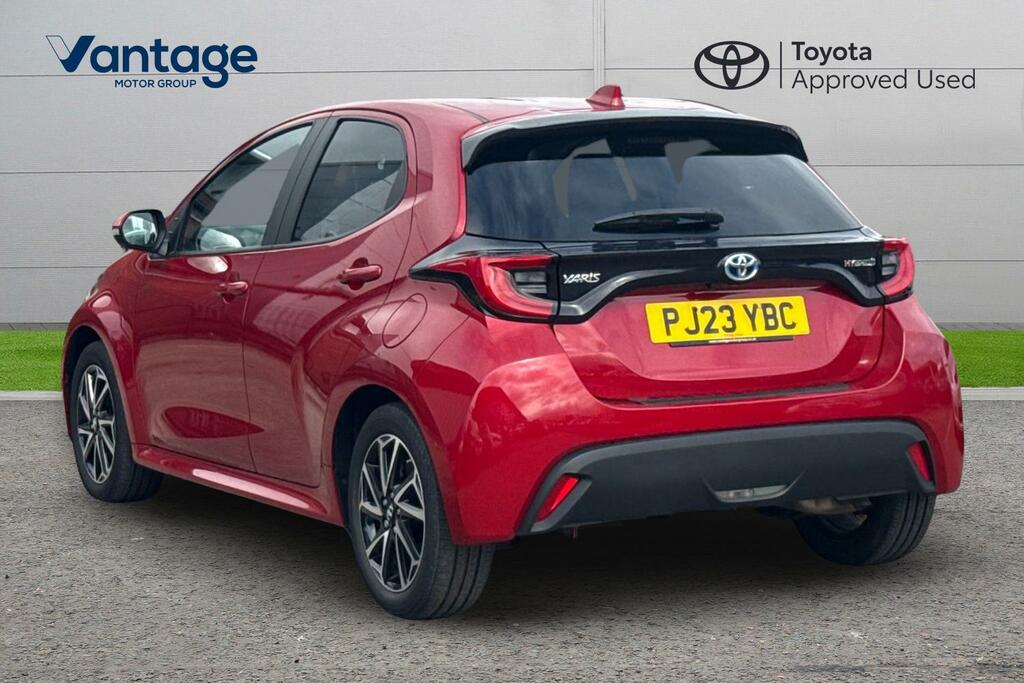 Toyota Yaris 1.5 Vvt-h Design E-cvt Euro 6 Ss PJ23YBC Red #4