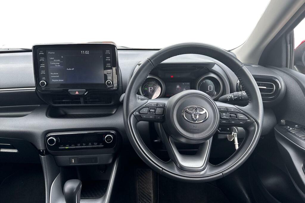 Toyota Yaris 1.5 Vvt-h Design E-cvt Euro 6 Ss PJ23YBC Red #6