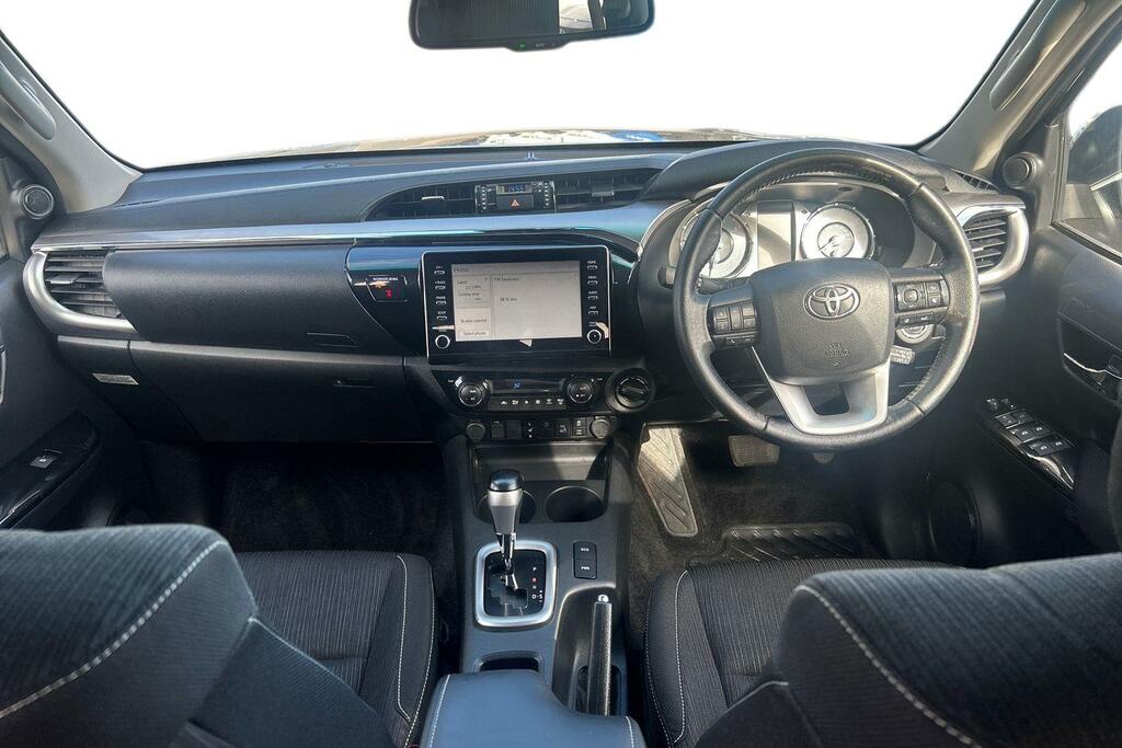 Toyota HILUX 2.8 D-4d Invincible 4Wd Euro 6 Ss Black #6
