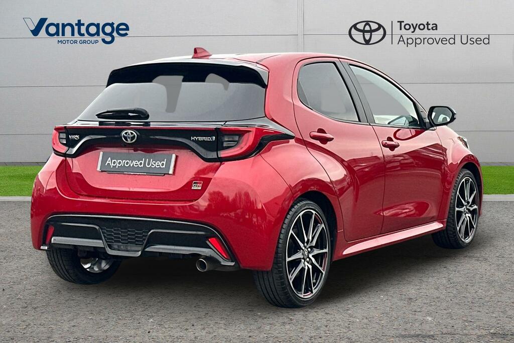 Toyota Yaris 1.5 Vvt-h Gr Sport E-cvt Euro 6 Ss MK72HTU Red #2