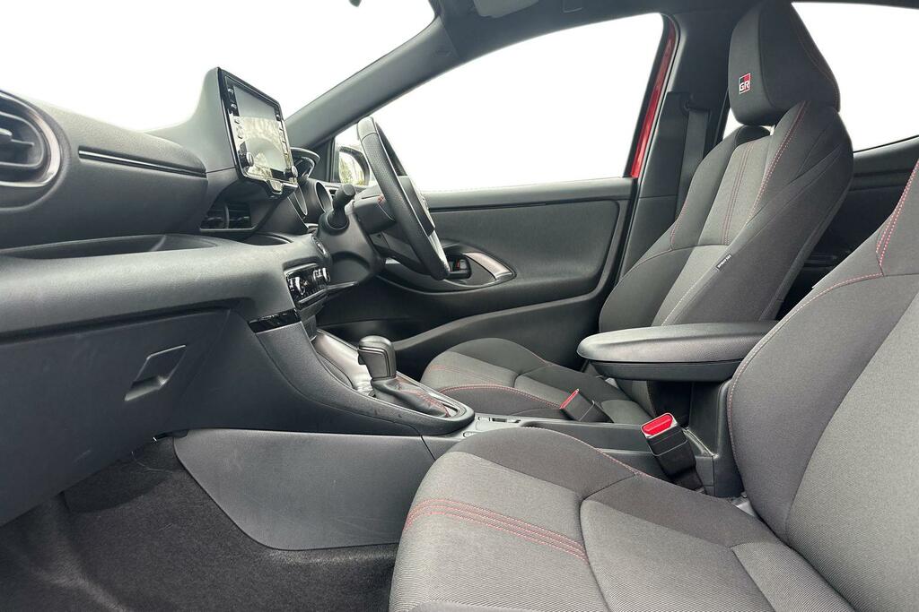 Toyota Yaris 1.5 Vvt-h Gr Sport E-cvt Euro 6 Ss MK72HTU Red #5