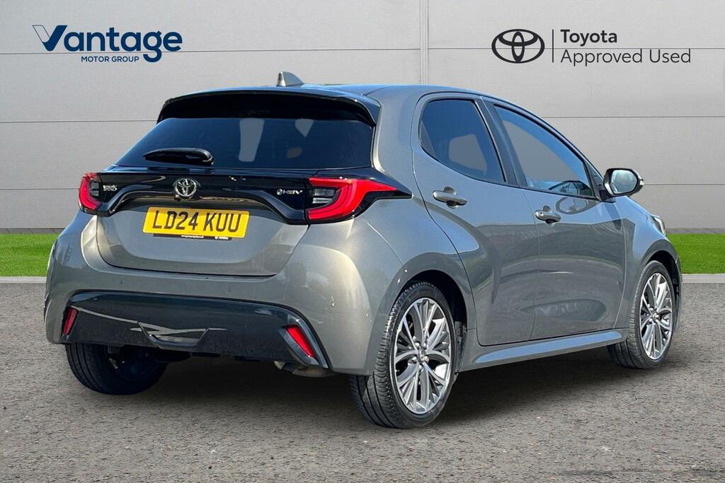 Toyota Yaris 1.5 Vvt-h Excel Hatchback Hybrid E-cvt LD24KUU Brown #2