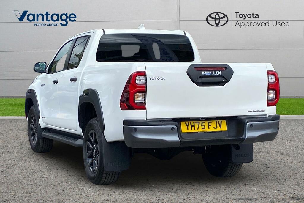 Toyota HILUX 2.8 D-4d-h Invincible X 4Wd Euro 6 White #4