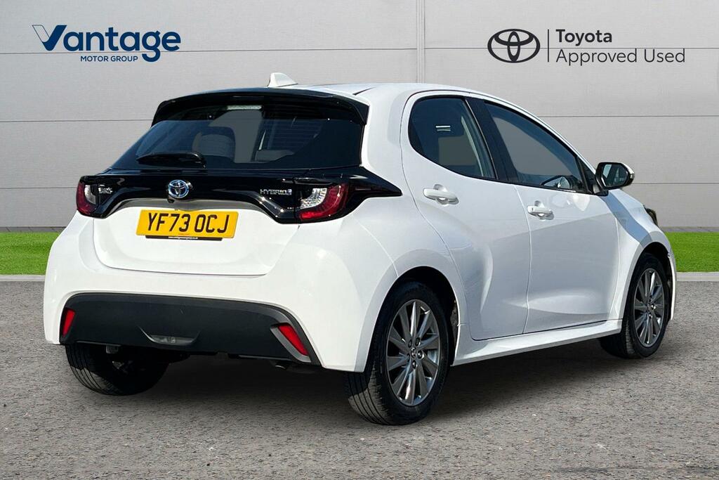 Toyota Yaris 1.5 Vvt-h Icon Hatchback Hybrid E-cvt E YF73OCJ White #2