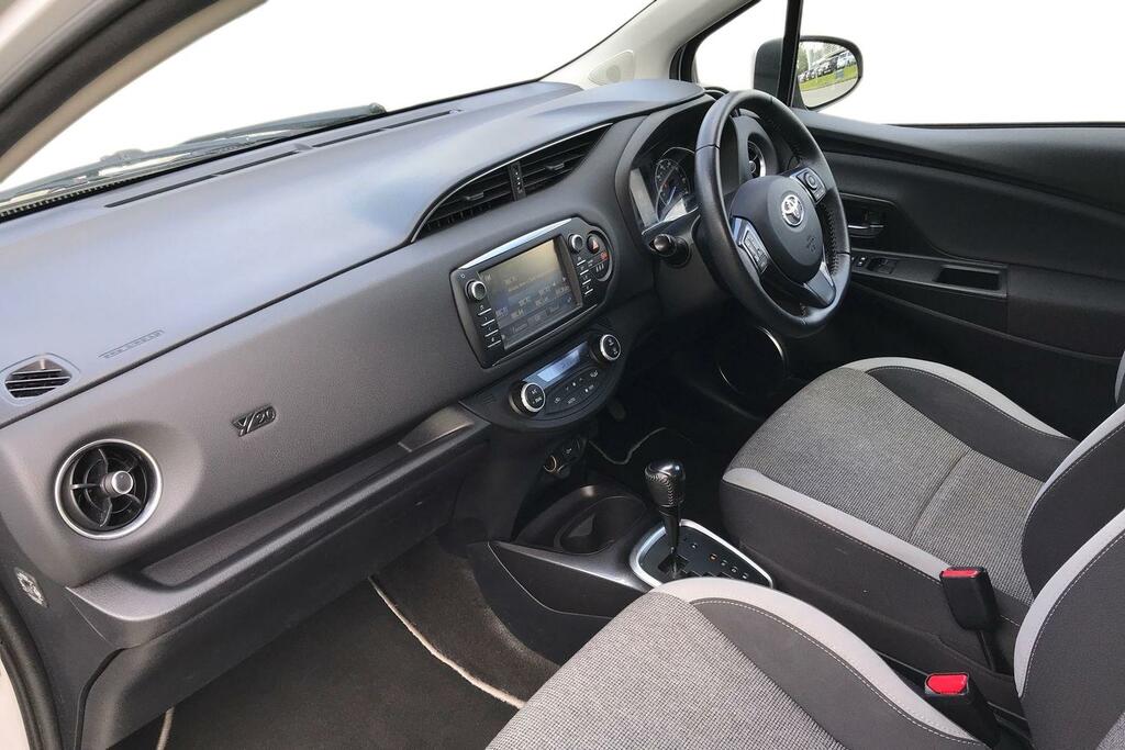 Toyota Yaris 1.5 Vvt-h Y20 Bi-tone E-cvt Euro 6 Ss PJ20RVE Silver #5