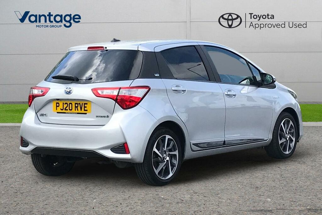 Toyota Yaris 1.5 Vvt-h Y20 Bi-tone E-cvt Euro 6 Ss PJ20RVE Silver #2