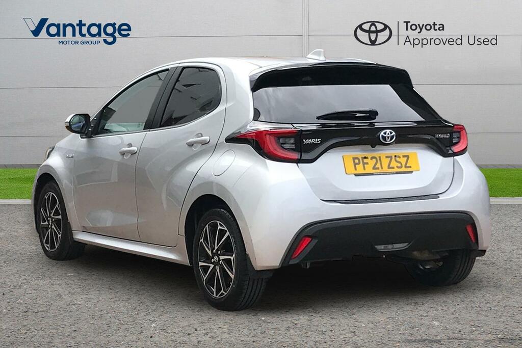 Toyota Yaris 1.5 Vvt-h Design E-cvt Euro 6 Ss PF21ZSZ Silver #4