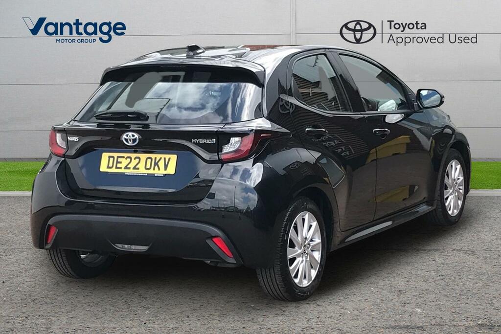 Toyota Yaris 1.5 Vvt-h Icon E-cvt Euro 6 Ss DE22OKV Black #2