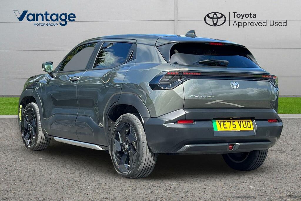Toyota Urban Cruiser 61Kwh Design Suv 174 Ps YE75VUO Green #4