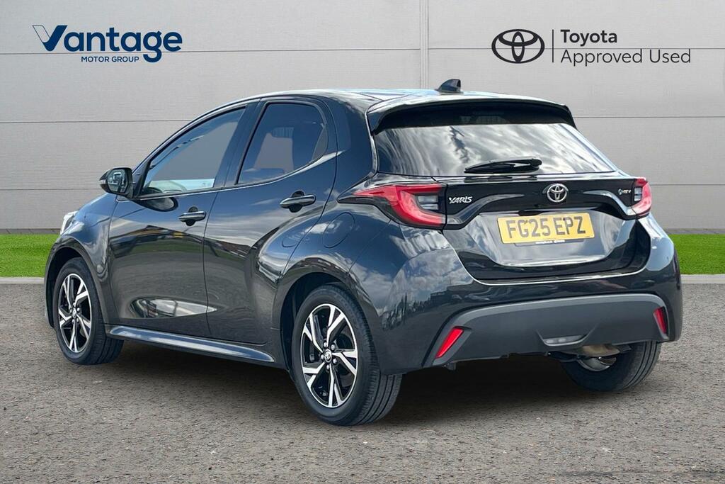 Toyota Yaris 1.5 Vvt-h Design E-cvt Euro 6 Ss FG25EPZ Black #4