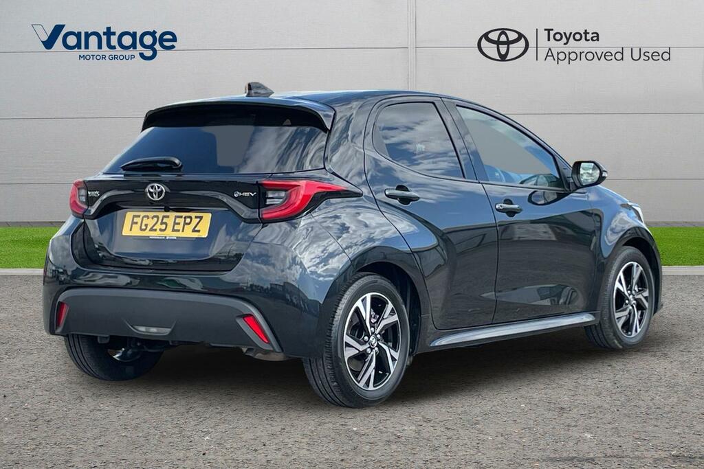Toyota Yaris 1.5 Vvt-h Design E-cvt Euro 6 Ss FG25EPZ Black #2