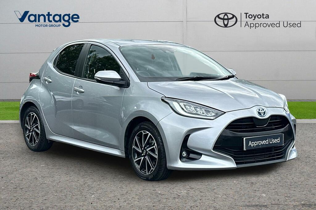 Toyota Yaris 1.5 Vvt-h Design E-cvt Euro 6 Ss Silver