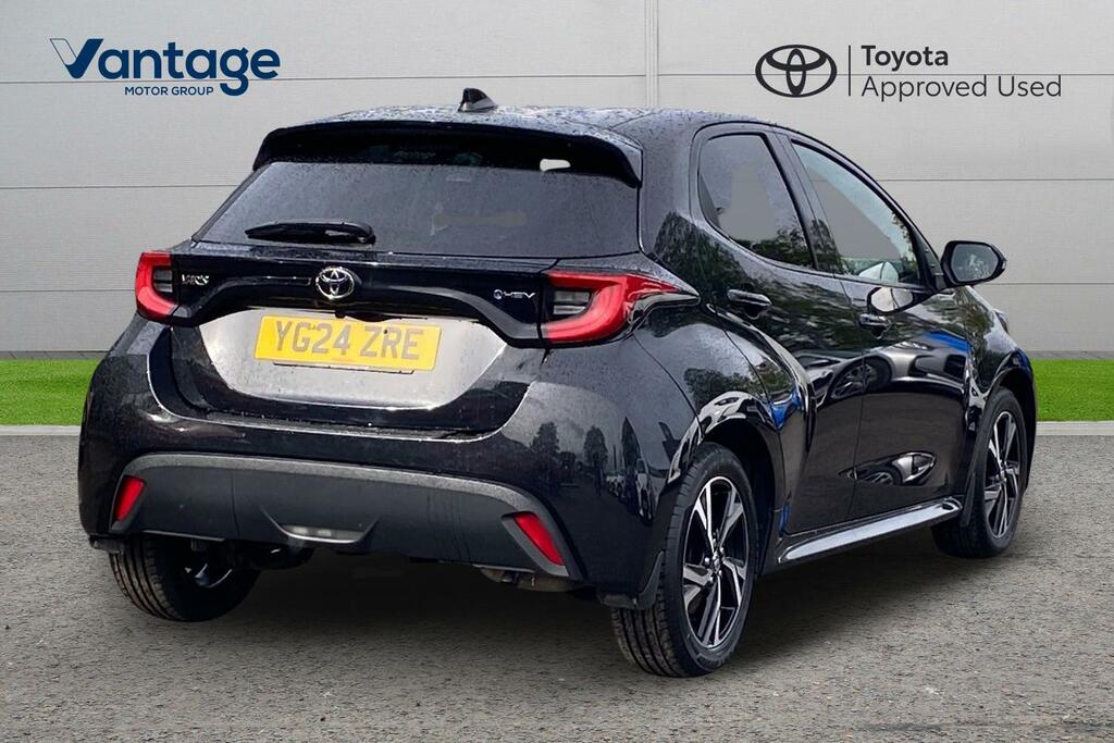 Toyota Yaris 1.5 Vvt-h Design E-cvt Euro 6 Ss YG24ZRE Black #2