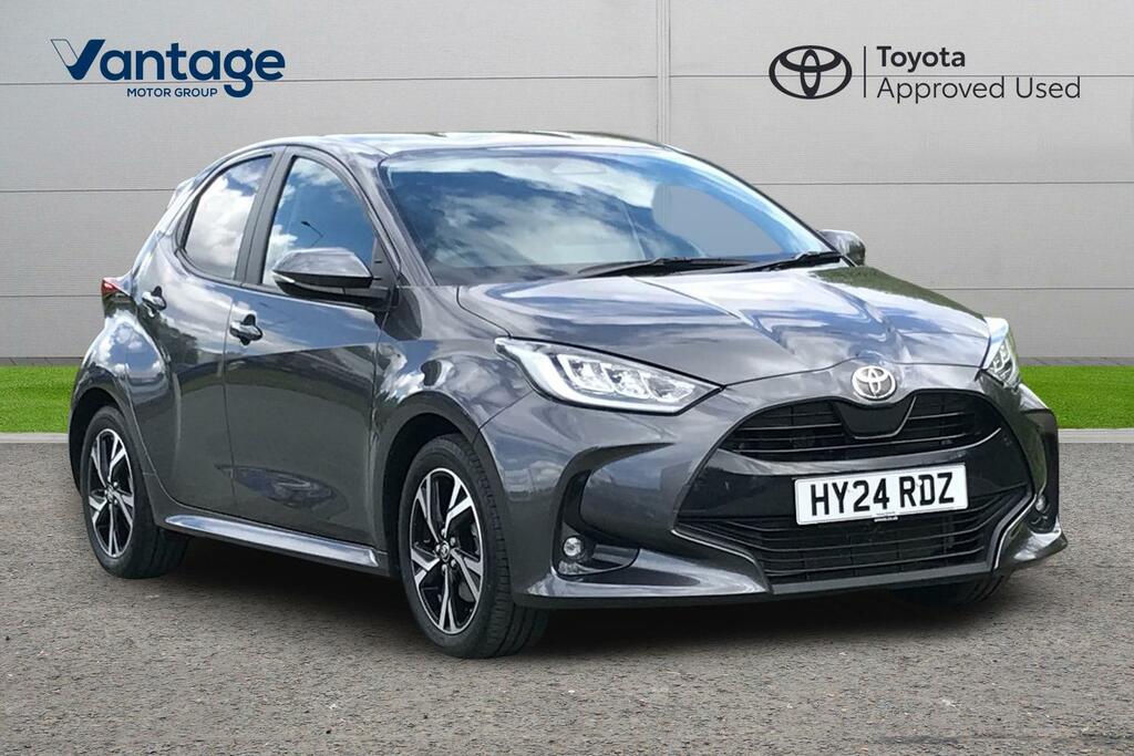 Toyota Yaris 1.5 Vvt-h Design E-cvt Euro 6 Ss Grey