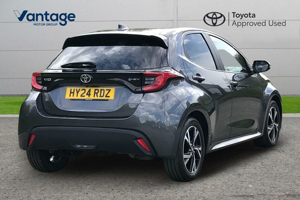 Toyota Yaris 1.5 Vvt-h Design E-cvt Euro 6 Ss HY24RDZ Grey #2