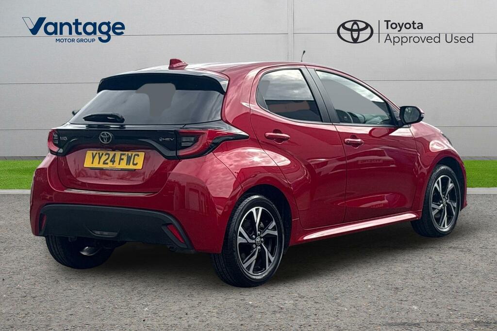 Toyota Yaris 1.5 Vvt-h Design E-cvt Euro 6 Ss YY24FWC Red #2