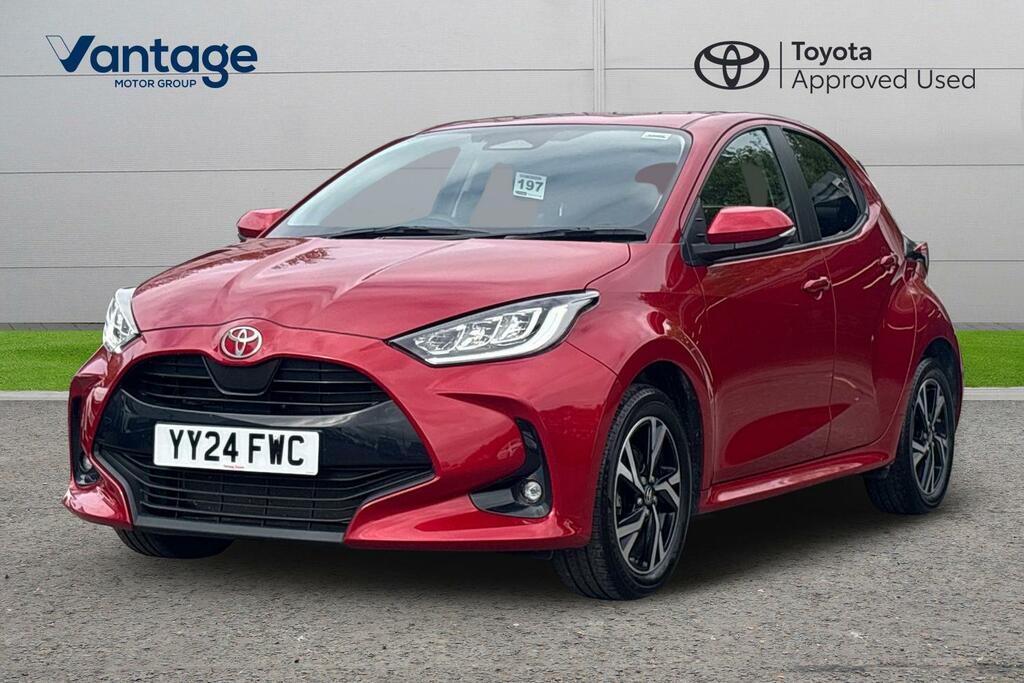 Toyota Yaris 1.5 Vvt-h Design E-cvt Euro 6 Ss YY24FWC Red #3