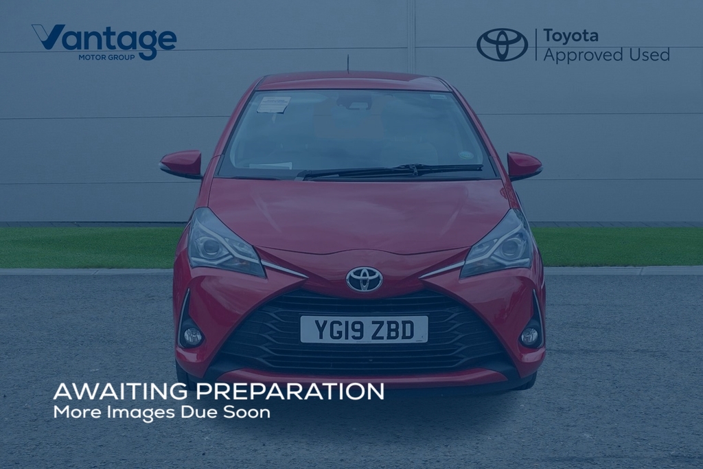 Toyota Yaris 1.5 Vvt-i Icon Tech Euro 6 Red