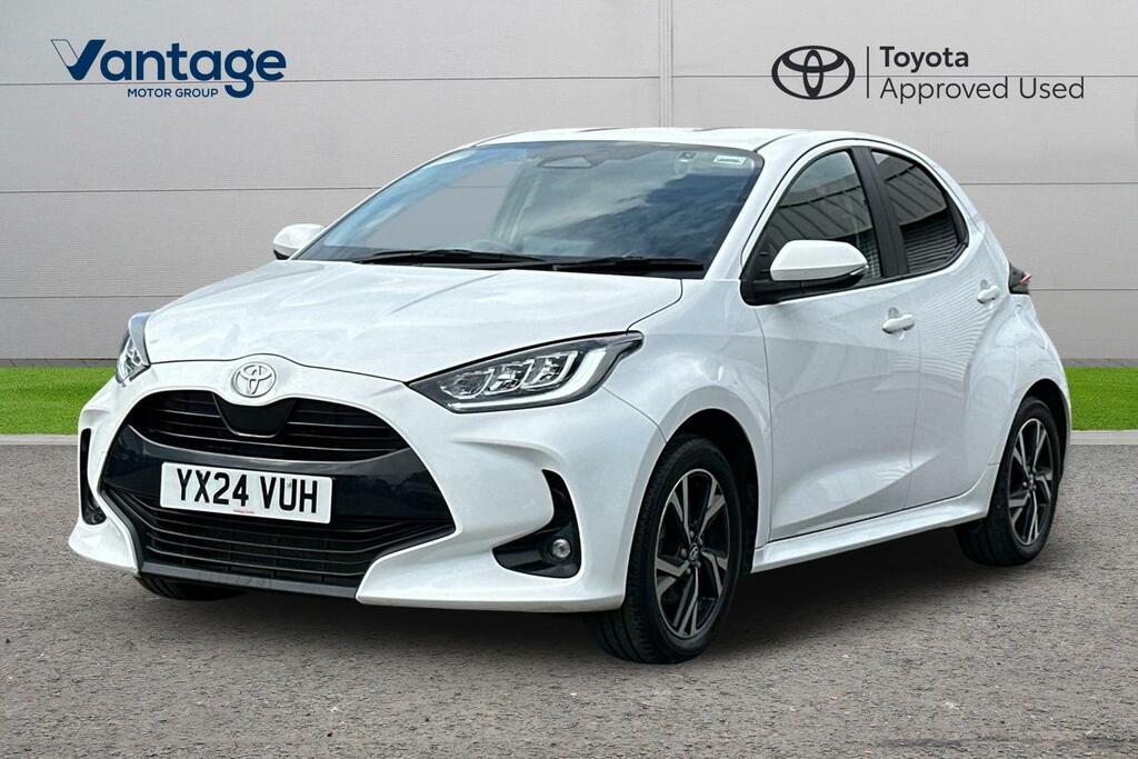 Toyota Yaris 1.5 Vvt-h Design E-cvt Euro 6 Ss YX24VUH White #3