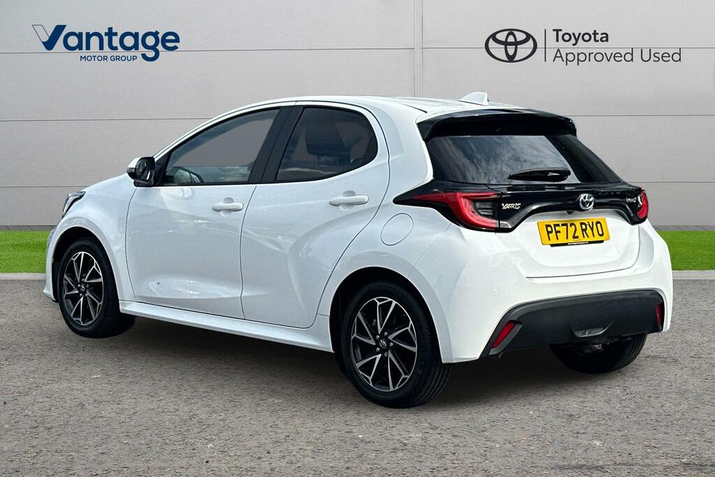 Toyota Yaris 1.5 Vvt-h Design E-cvt Euro 6 Ss PF72RYO White #4