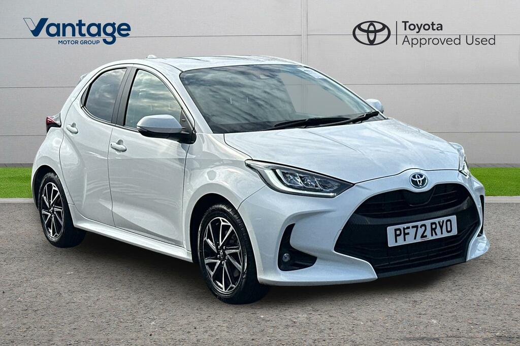 Toyota Yaris 1.5 Vvt-h Design E-cvt Euro 6 Ss White