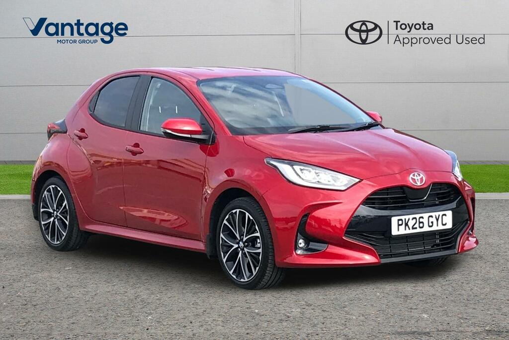 Toyota Yaris 1.5 Vvt-h Design E-cvt Euro 6 Ss Red