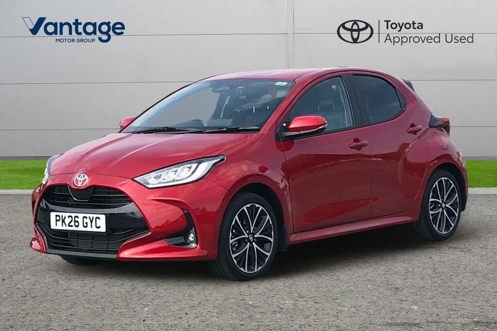 Toyota Yaris 1.5 Vvt-h Design E-cvt Euro 6 Ss PK26GYC Red #3