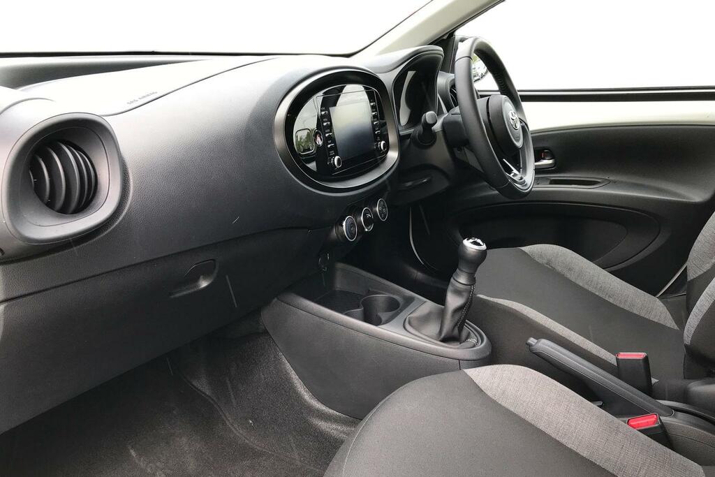 Toyota Aygo X 1.0 Vvt-i Pure Euro 6 Ss PK23FCJ White #5