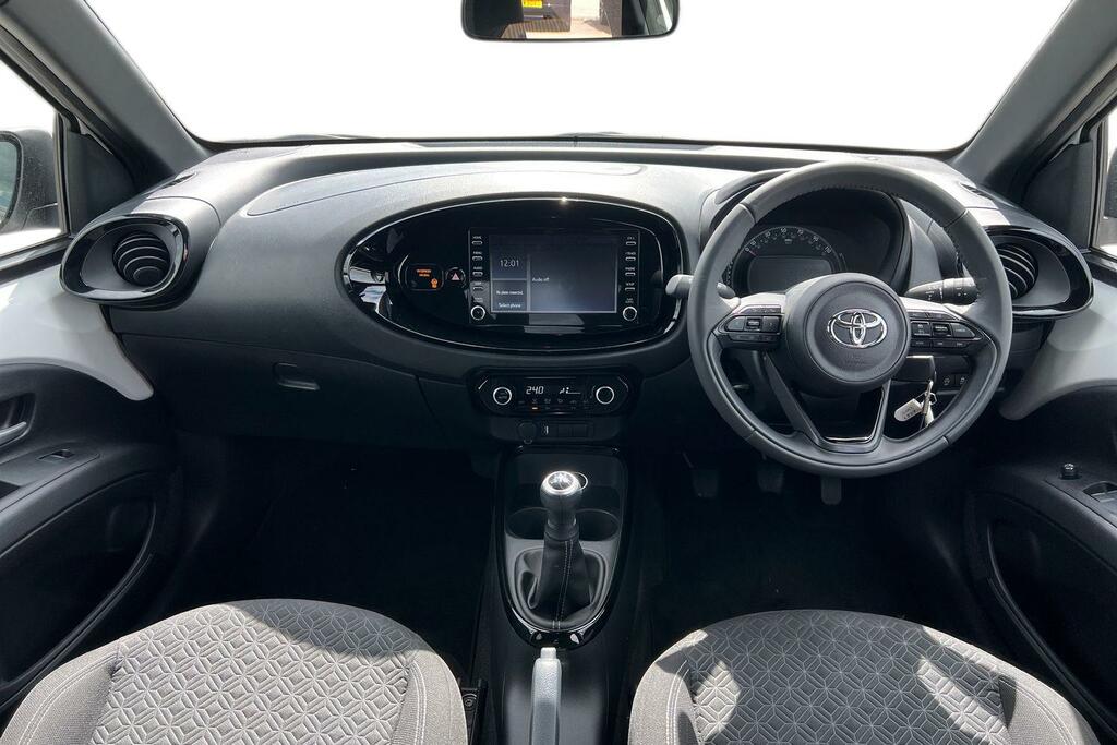 Toyota Aygo X 1.0 Vvt-i Edge Euro 6 Ss PF73LRO White #6