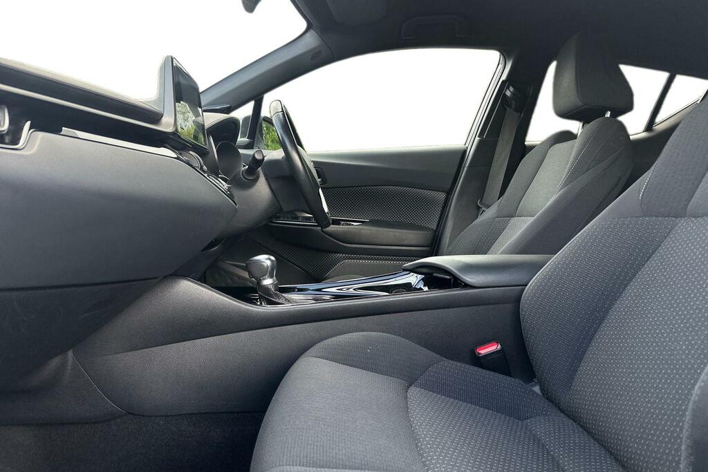 Toyota C-Hr 1.8 Vvt-h Design Cvt Euro 6 Ss YF18VWM Silver #5