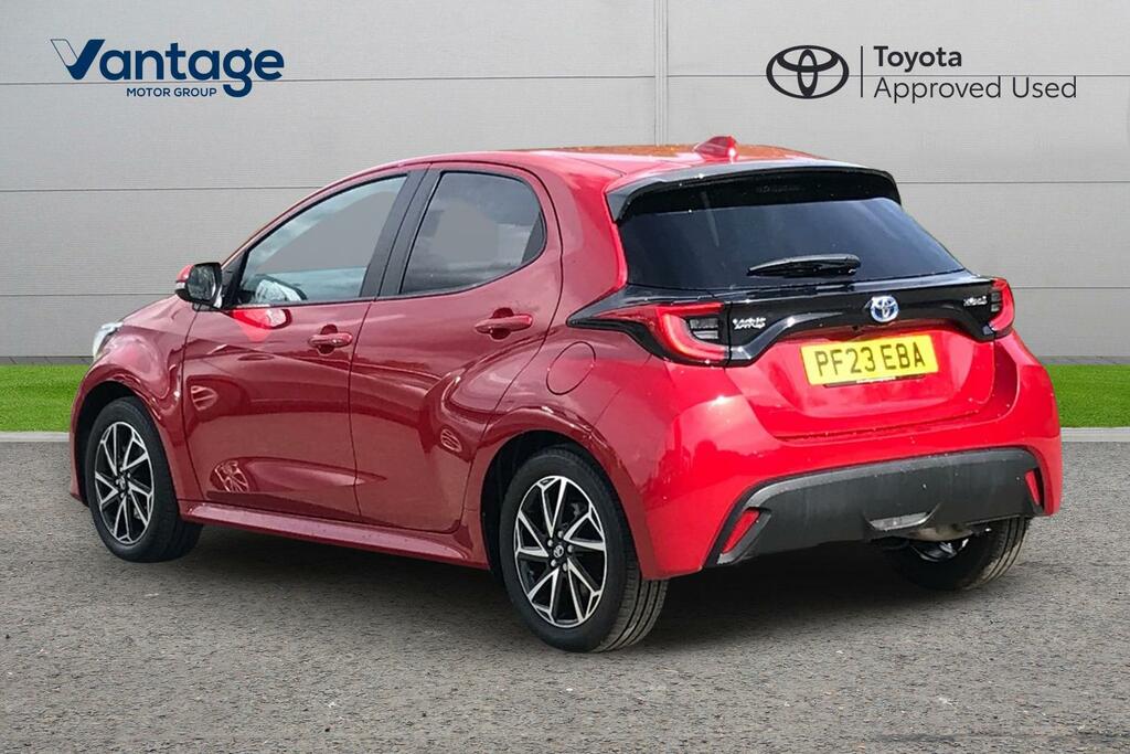 Toyota Yaris 1.5 Vvt-h Design E-cvt Euro 6 Ss PF23EBA Red #4