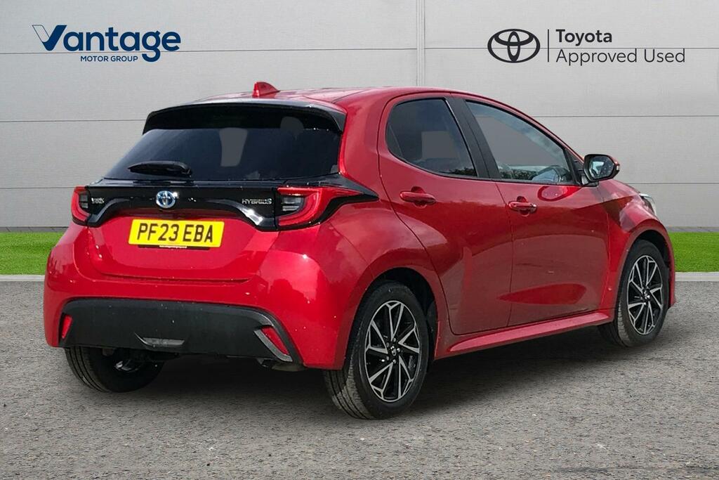 Toyota Yaris 1.5 Vvt-h Design E-cvt Euro 6 Ss PF23EBA Red #2